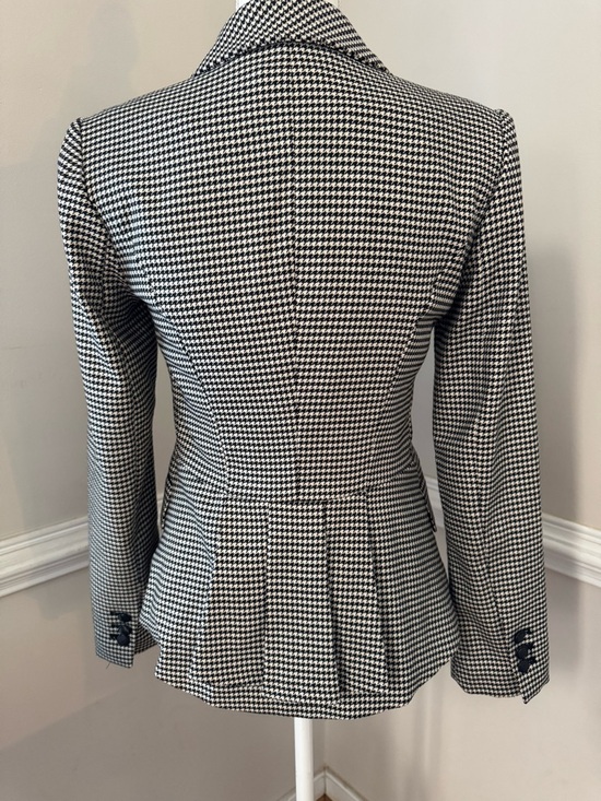White House Black Market Jackets & Blazers - White House Black Market Black & White Houndstooth Blazer